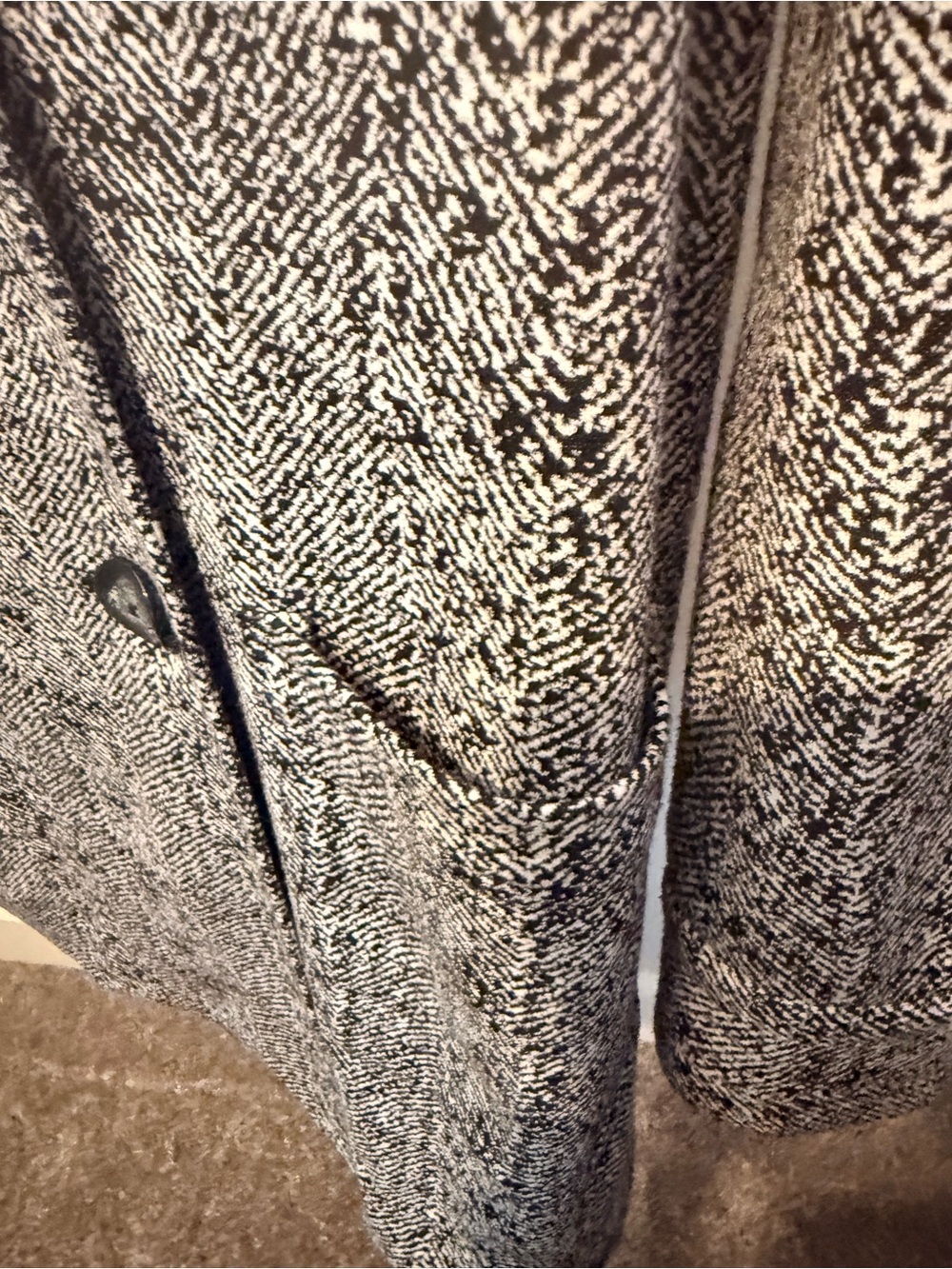 Versatile Herringbone Jacket - Picture 5 of 6